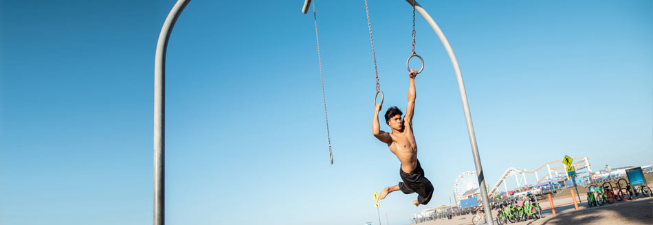 Muscle Beach Santa Monica: Im Hintergund ist das Riesenrad zu sehen