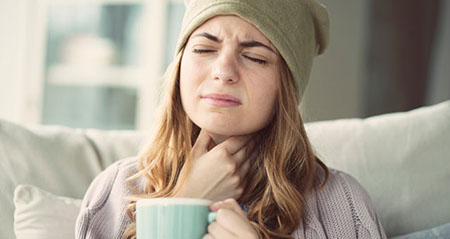 Hausmittel: Was hilft bei Halsschmerzen?