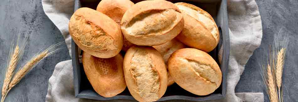 Brötchen im Brotkorb