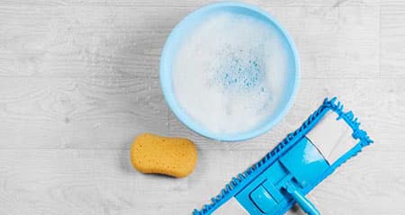 Mit kaltem oder warmem Wasser putzen?