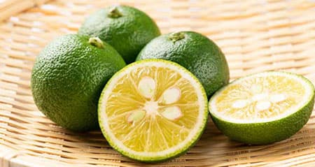 Dieses Obst ist eine: sudachi