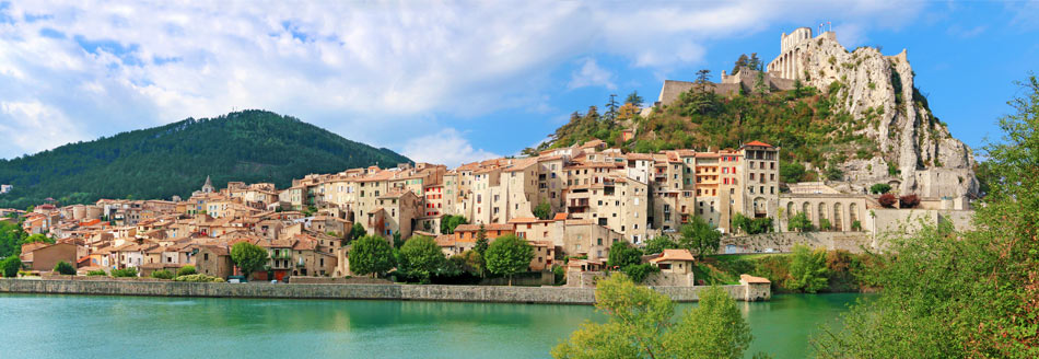 Die Kleinstadt Sisteron im Süden Frankreichs