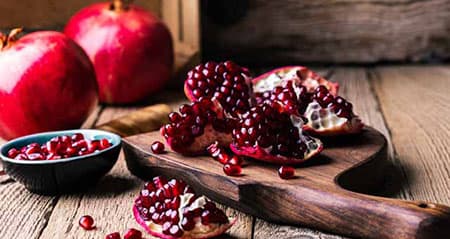 Dieses Obst ist eine: granatapfel