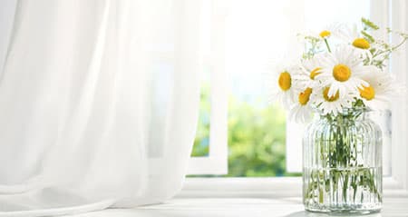 So werden Gardinen wieder weiß