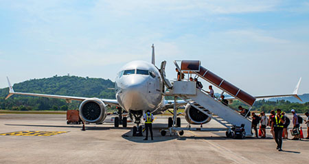 Aus der Kategorie Aha zum Thema flugzeug einstieg links