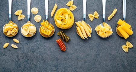 Warum haben gekochte Nudeln weniger Kalorien als rohe?