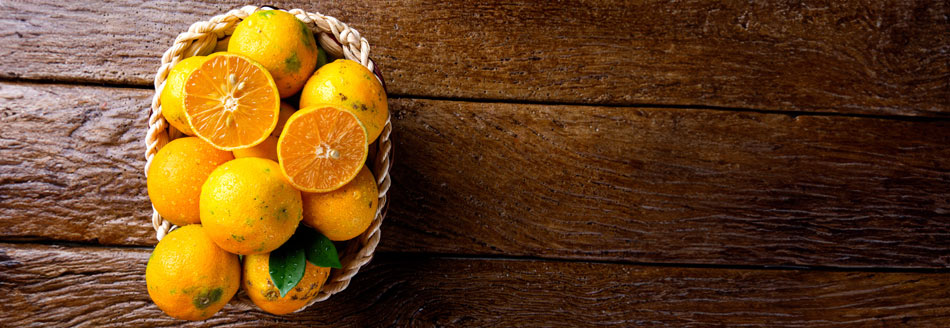 Mehrere Rangpurs in einem Korb