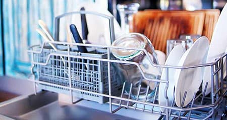 Diese Dinge gehören nicht in den Geschirrspüler